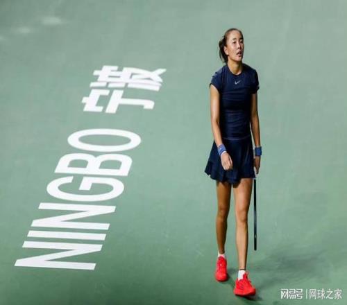 袁悦三站赛事挑战世界前十虽败犹荣，分享与网红狗Bobbi温馨缘分