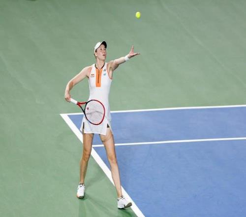 莱巴金娜：身高确实是很大的优势，但发球更重要的是技术